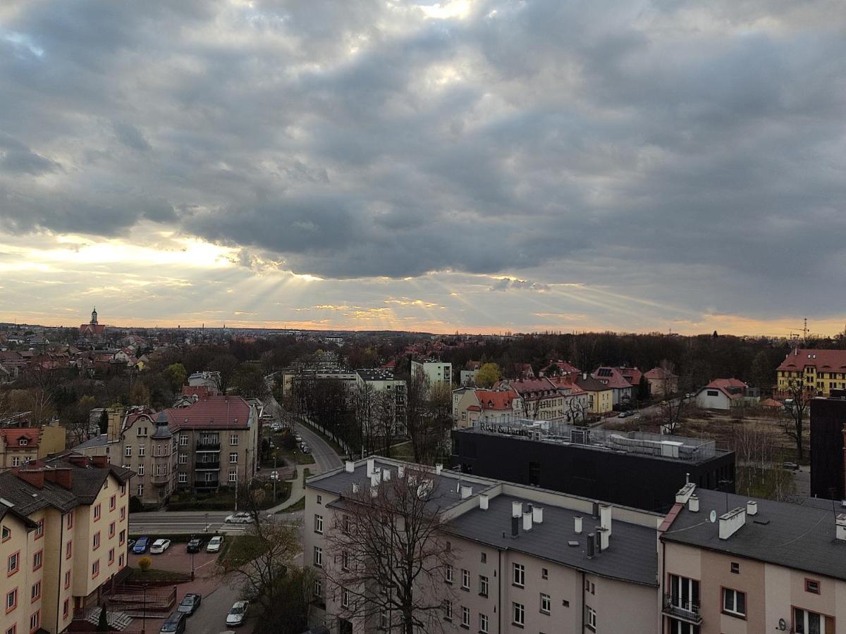 Apartament Z Widokiem Na Miasto Гливице Экстерьер фото